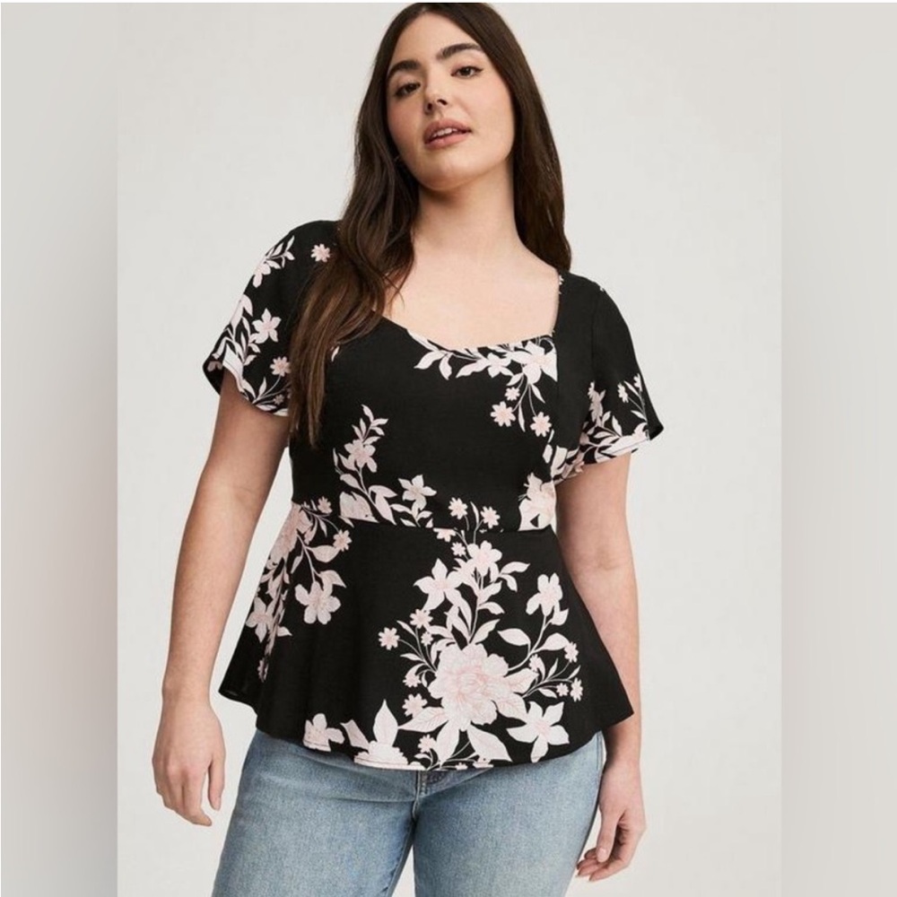 NWT Torrid‎ Challis Peplum Sweetheart Top Floral Top size 00 M/L 10